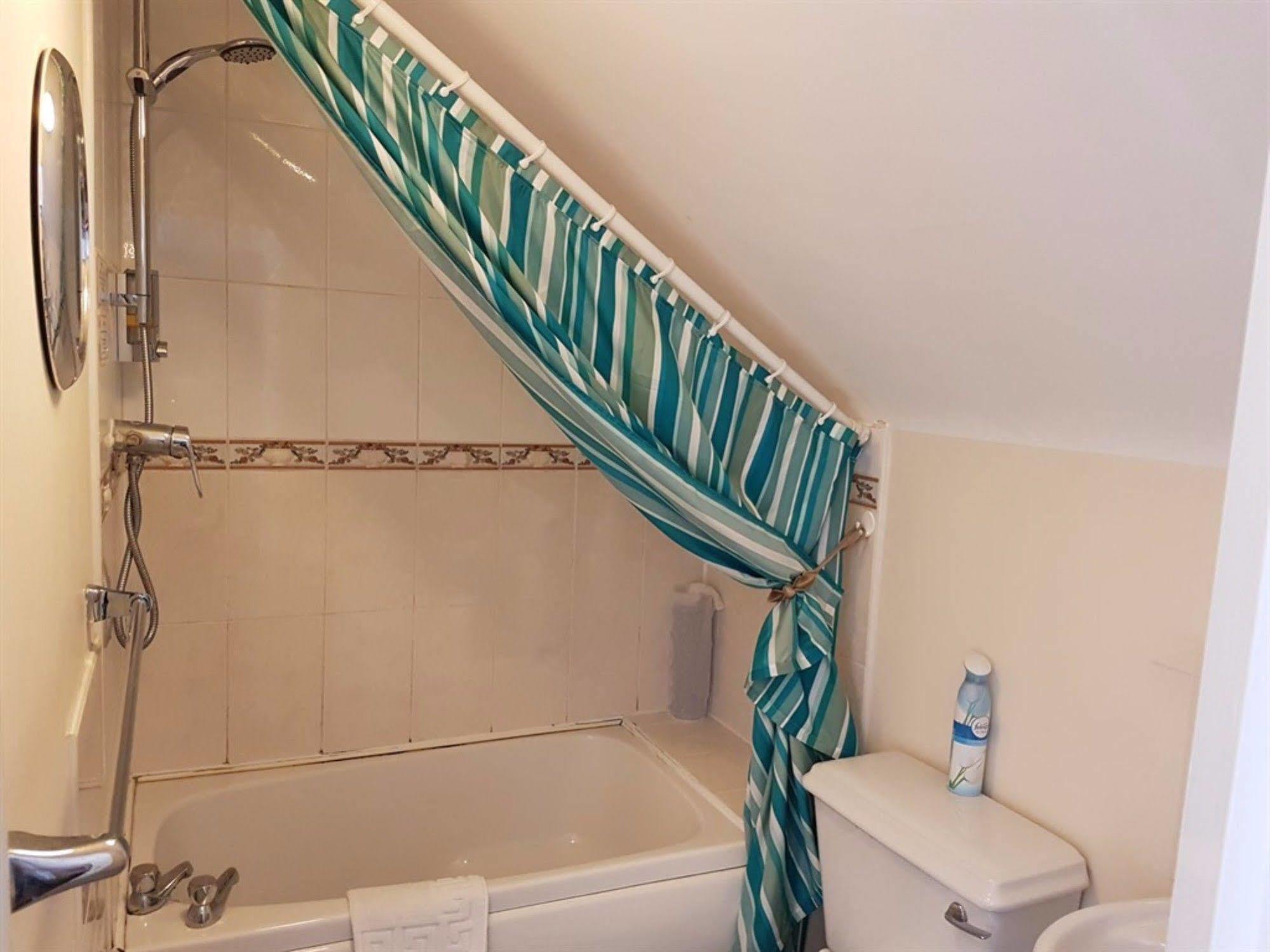 Aaron Lodge Guest House Leicester Esterno foto
